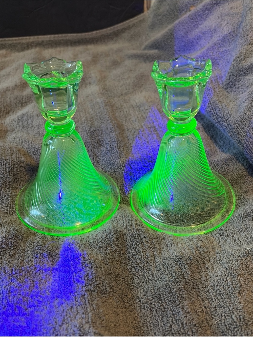 Vintage Pair Green Depression Glass Swirl Candlesticks Uranium Glow